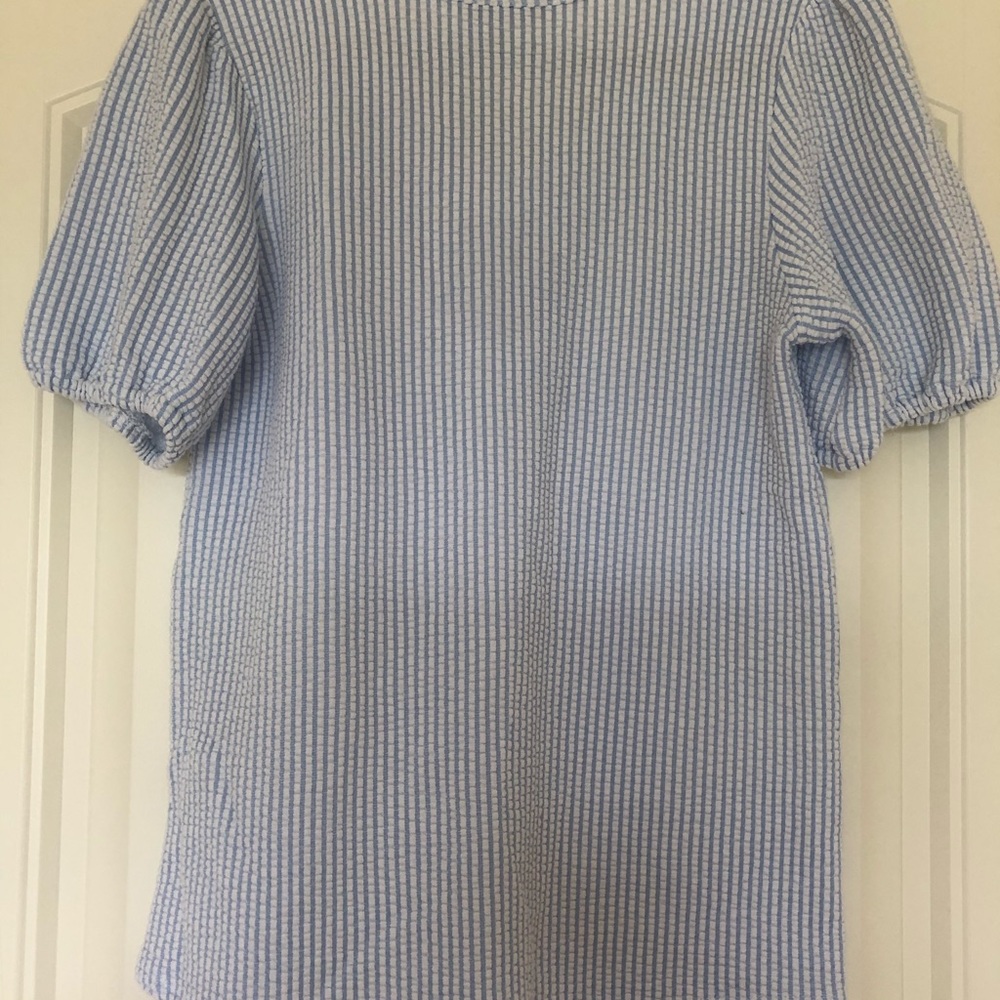 Dressy blue and white tee - Picture 2 of 3